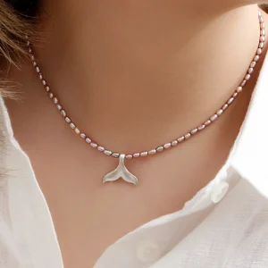 گردنبند دم وال با مروارید باروک